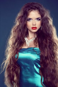 Bayan Modeller Elle Graham